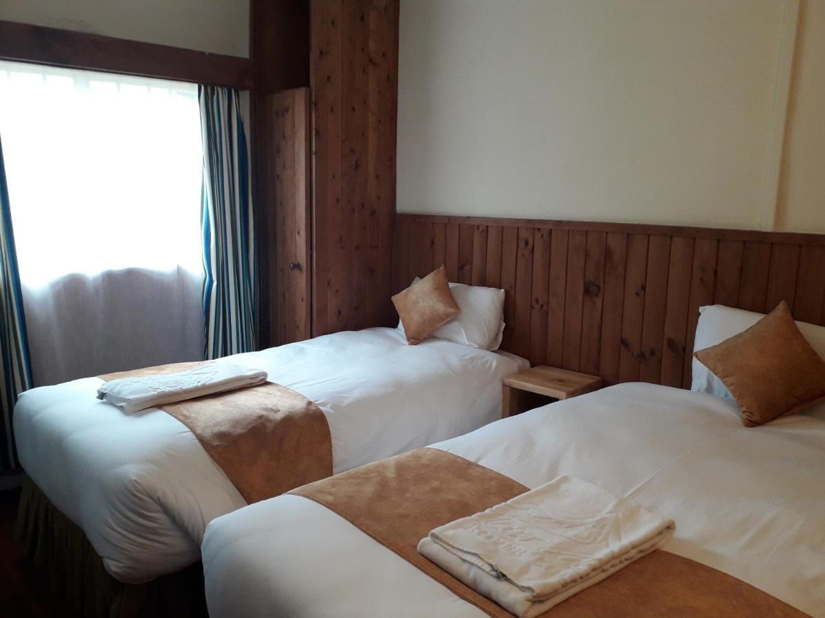 Naro Moru River Lodge Exterior photo
